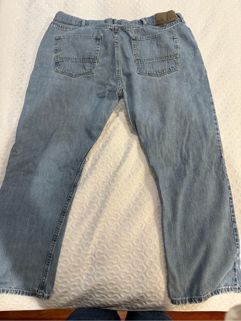 Nautica Men's Relaxed Light Wash Blue Jeans